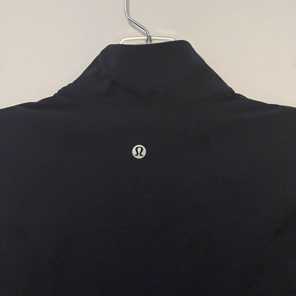Lululemon Run 1/2 Zip Reflective Long Sleeve Black size 4 NWOT - Picture 9 of 12